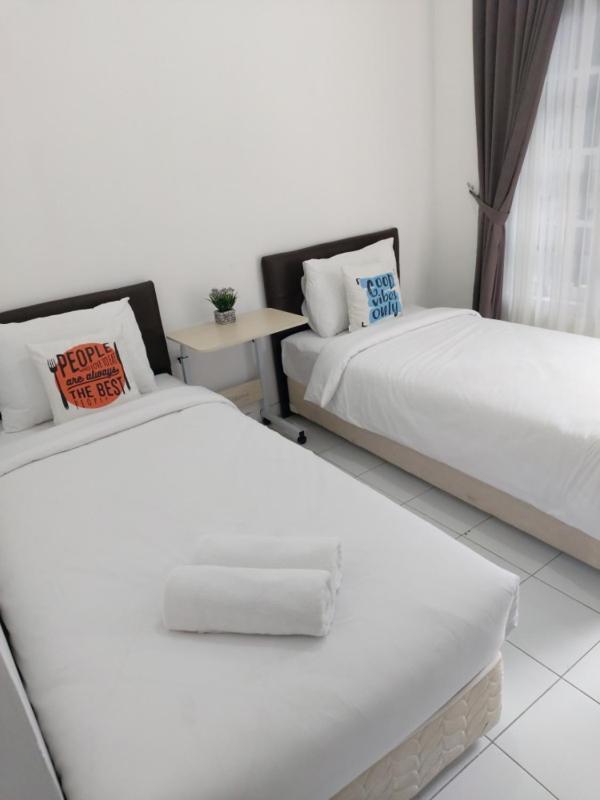 Tamadara Guesthouse Jogja Maguwo Bagian luar foto
