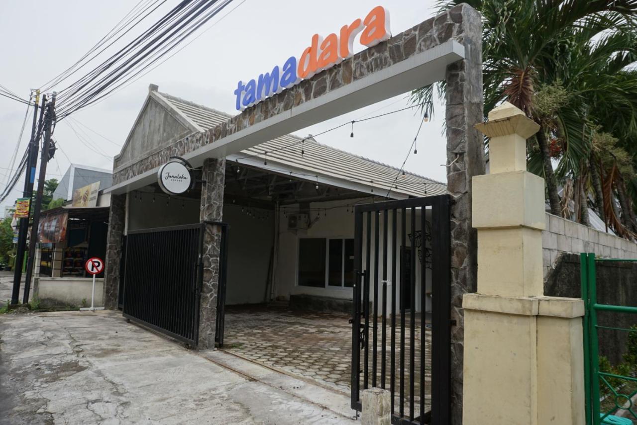 Tamadara Guesthouse Jogja Maguwo Bagian luar foto